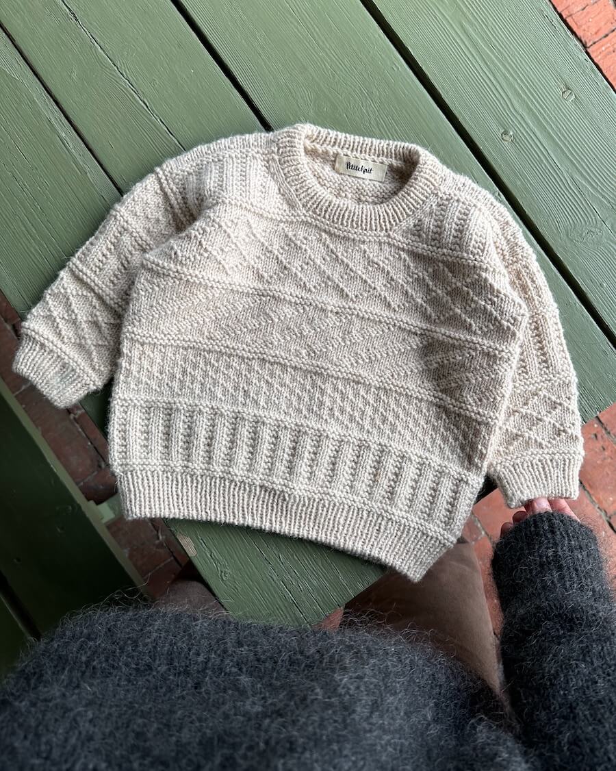Anleitung für STORM SWEATER Junior (Petite Knit)