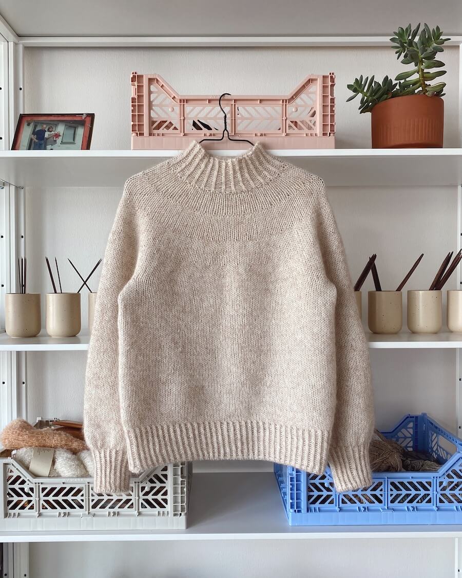 Garnpaket NOVICE SWEATER (Petite Knit)