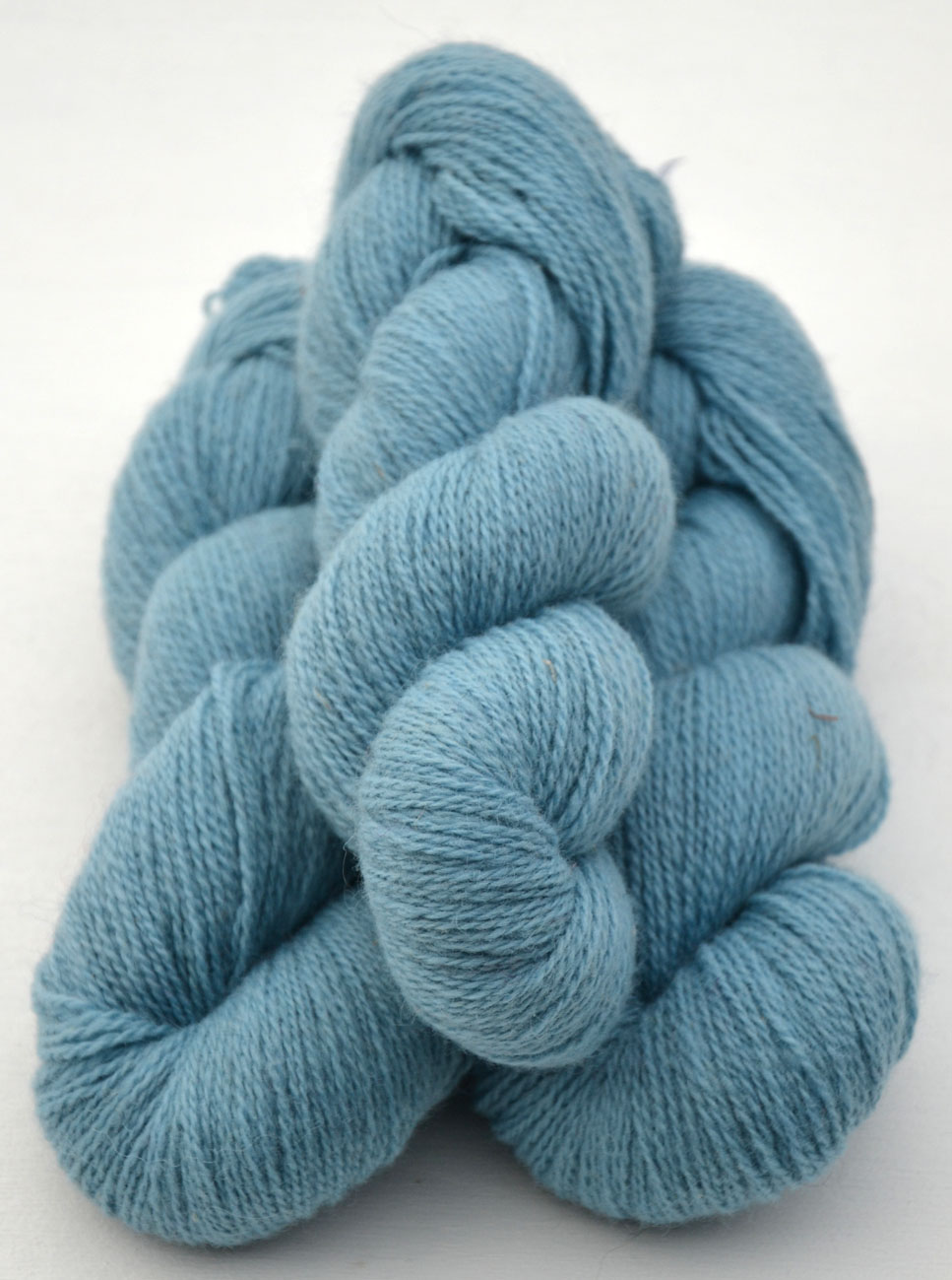 6/2-4131 Bluish Turquoise on white